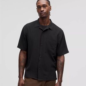 Lululemon Men’s Lightweight Camp Collar Button-Up Shirt with Pocket NWOT